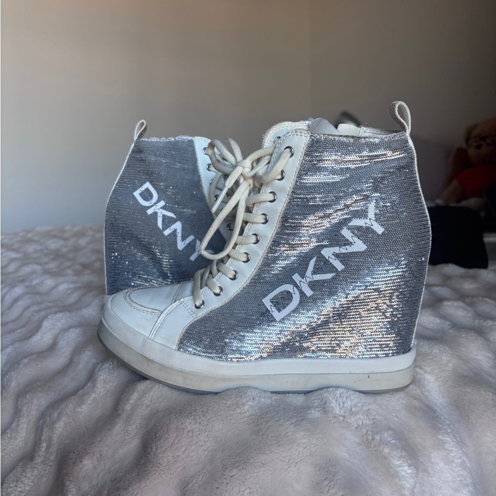 DKNY Women's Silver and White Sequin High-Top Sneakers